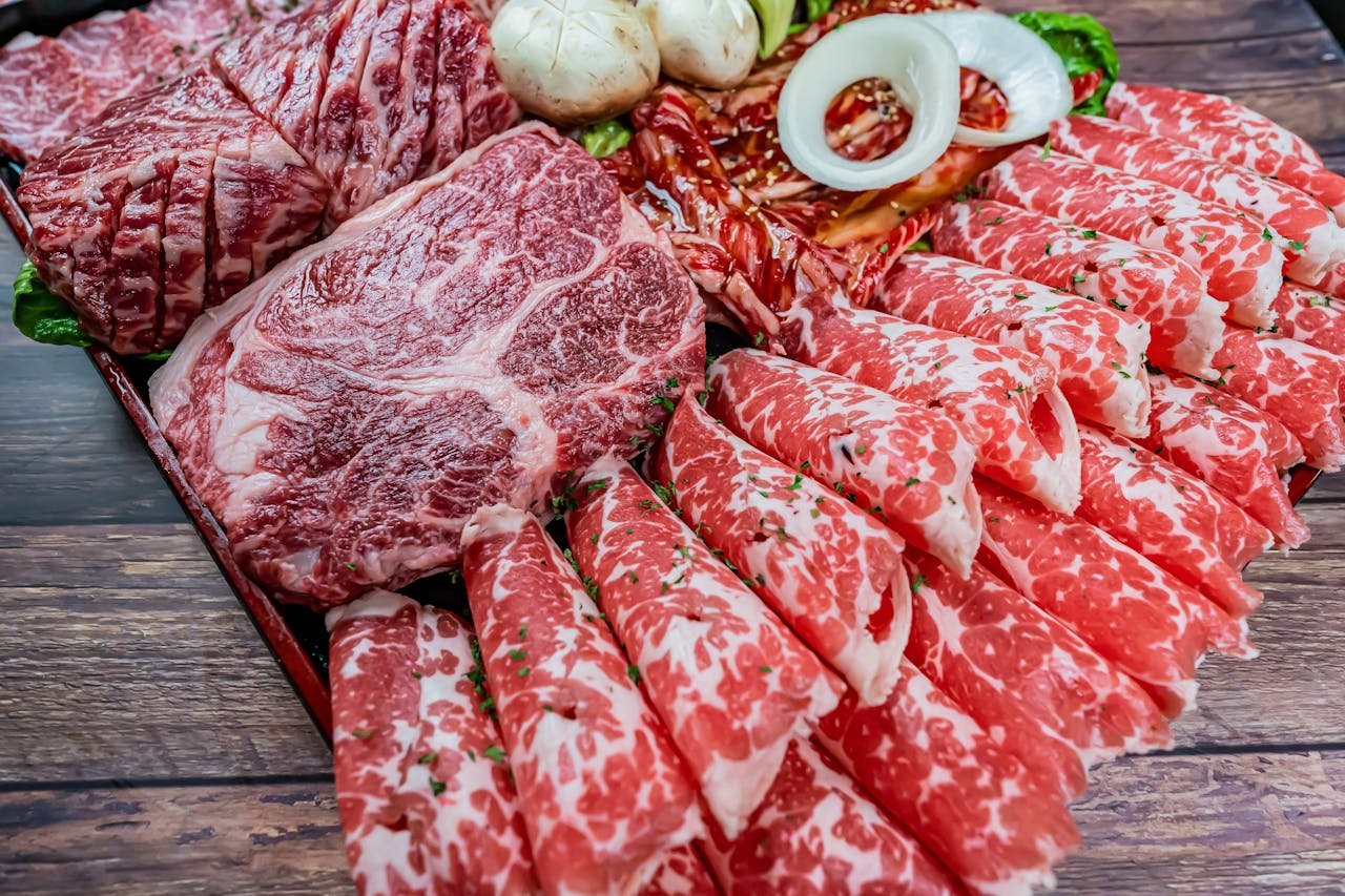 Carta de comida de El Motocarro en Torremolinos con tapas, carnes, ostras e ibéricos