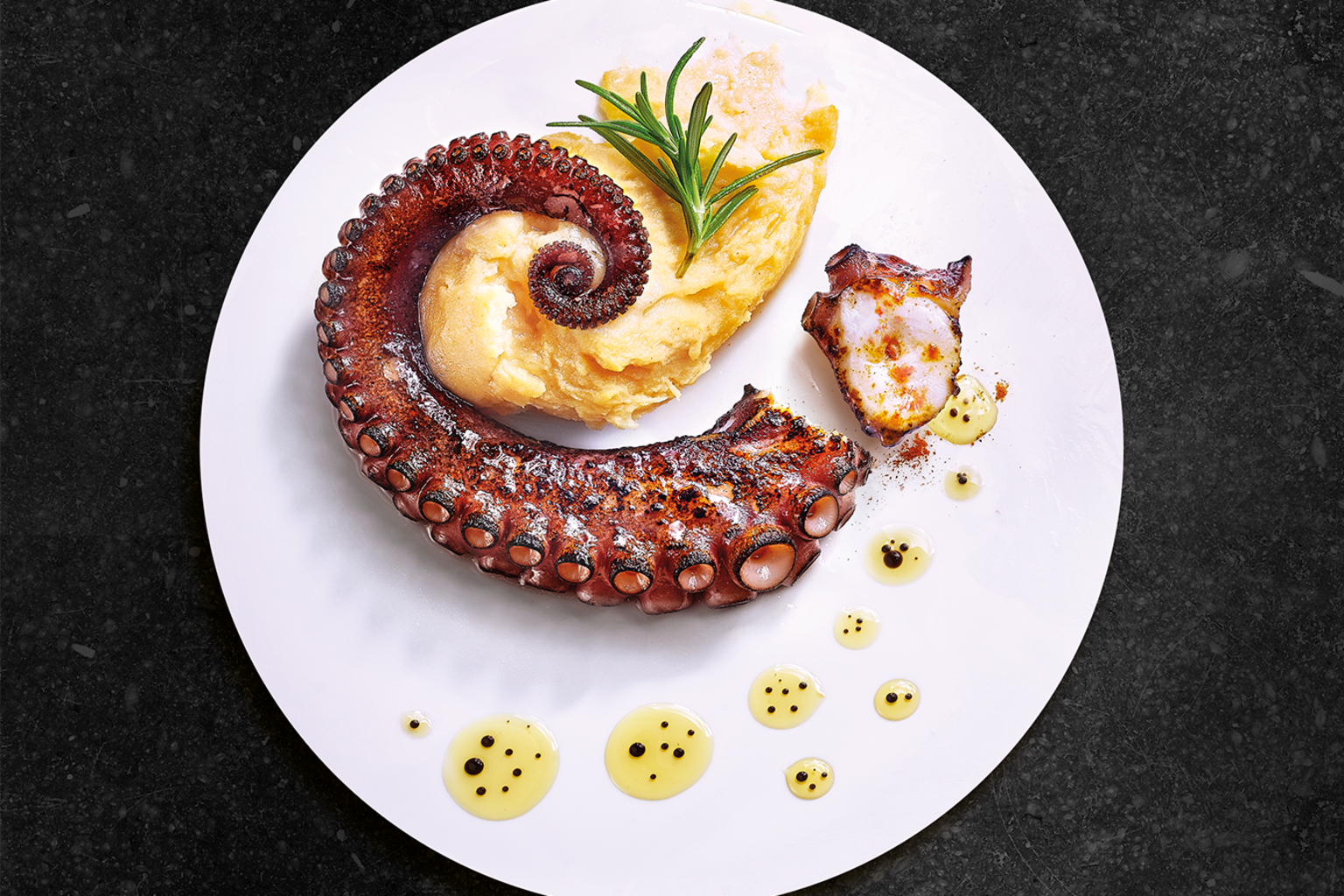 Pata de pulpo De la Lonja en El Motocarro Torremolinos