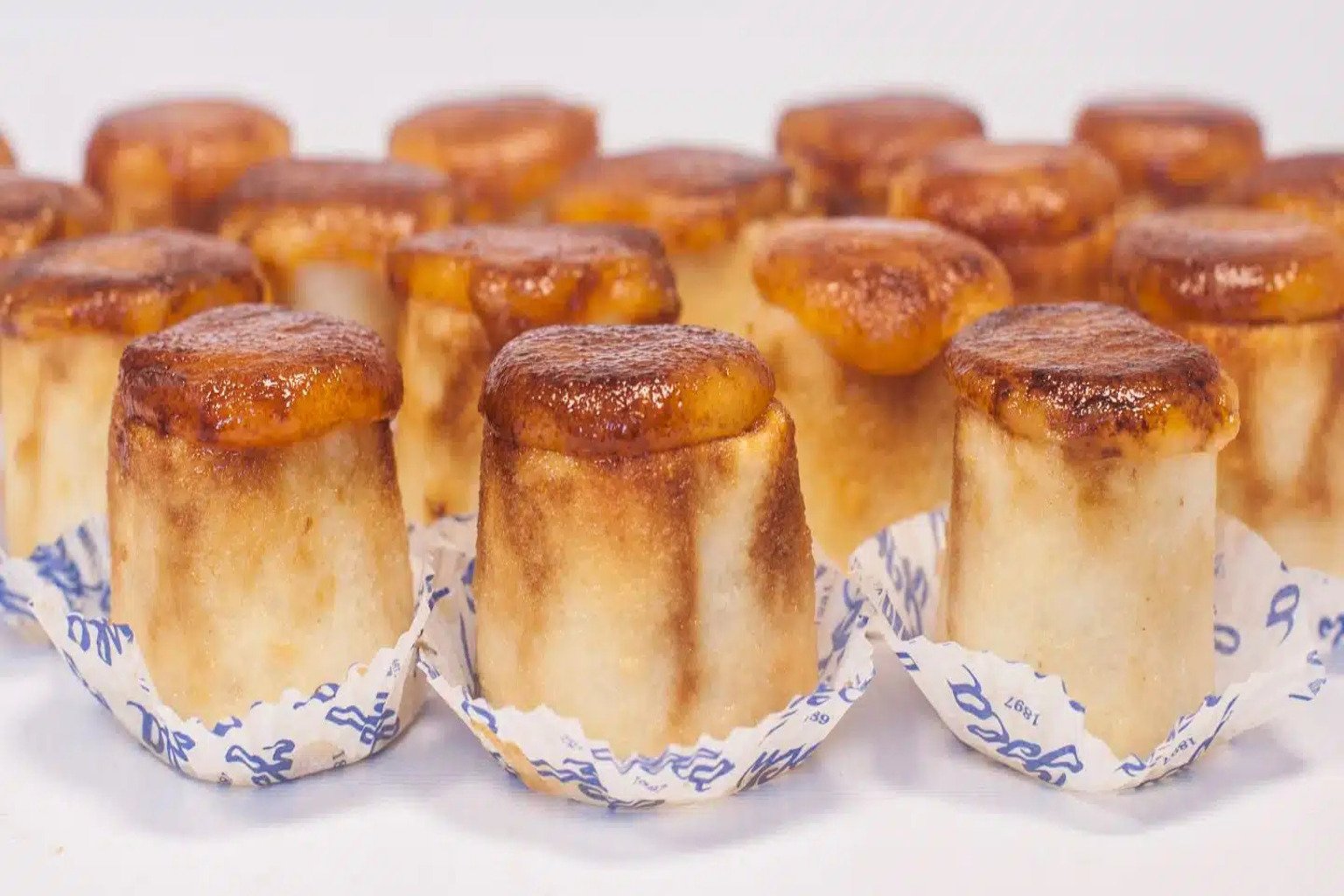 Tocino de cielo con sorbete de mandarina