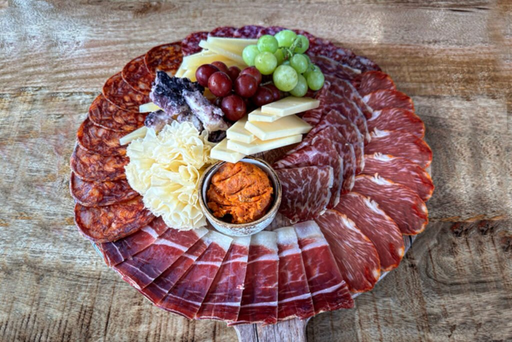 como-preparar-una-tabla-de-ibericos-y-queso-by-el-jamoncito-de-las-rozas-jamonlovers (1) (1)