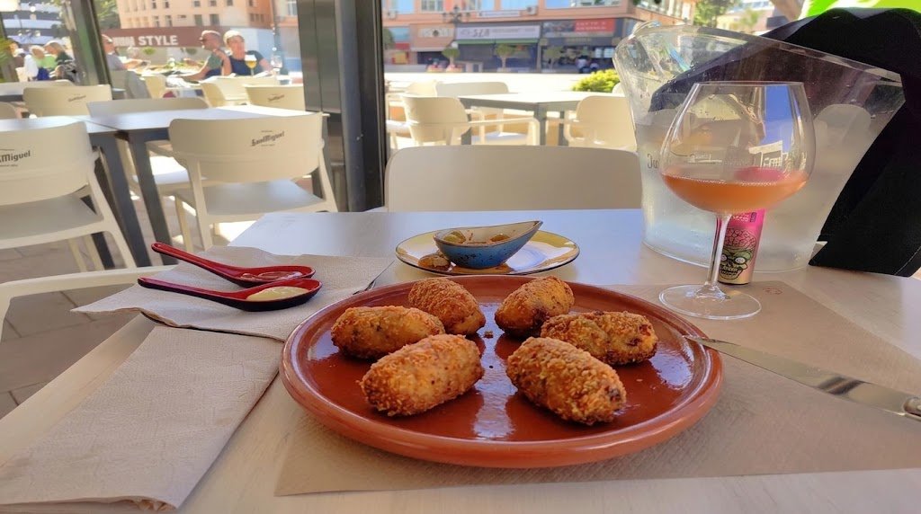 Entrantes con croquetas caseras de cocido o jamón ibérico