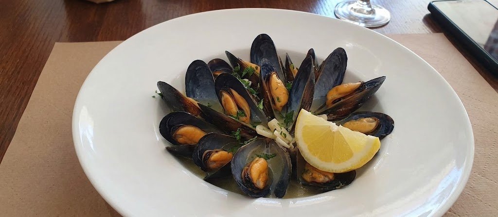 Mejillones al vapor servidos como ración