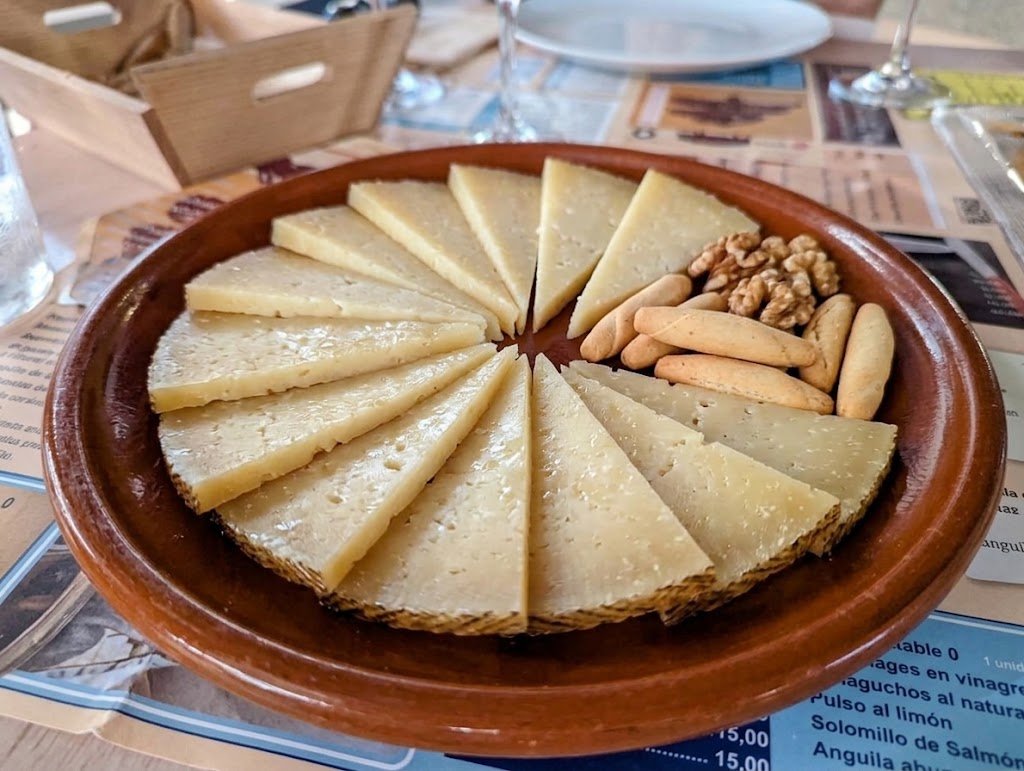 Ibéricos y quesos con queso manchego de oveja D.O.